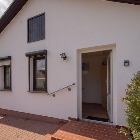 Ferienwohnungen Beim Fischer Und Sin Fru Klein Zicker Exterior photo