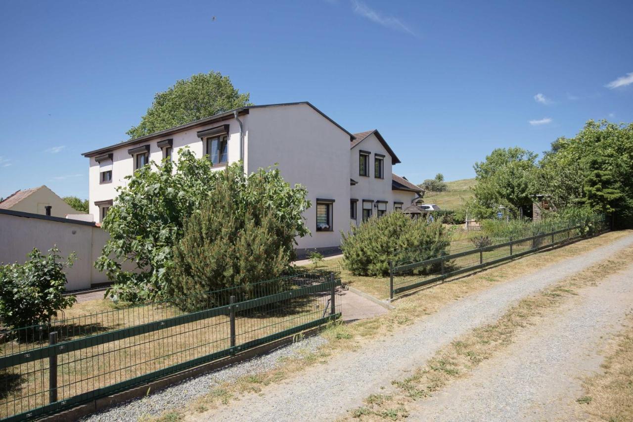 Ferienwohnungen Beim Fischer Und Sin Fru Klein Zicker Exterior photo