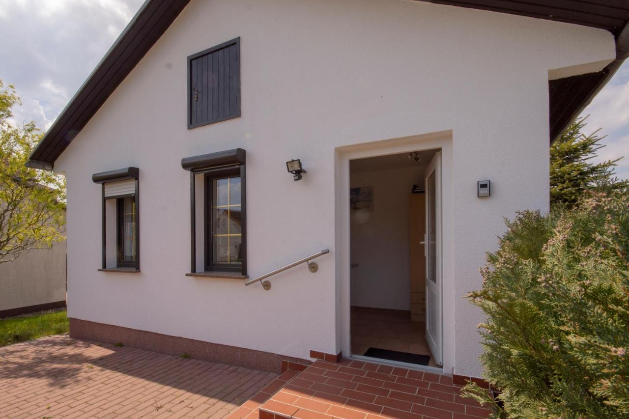 Ferienwohnungen Beim Fischer Und Sin Fru Klein Zicker Exterior photo